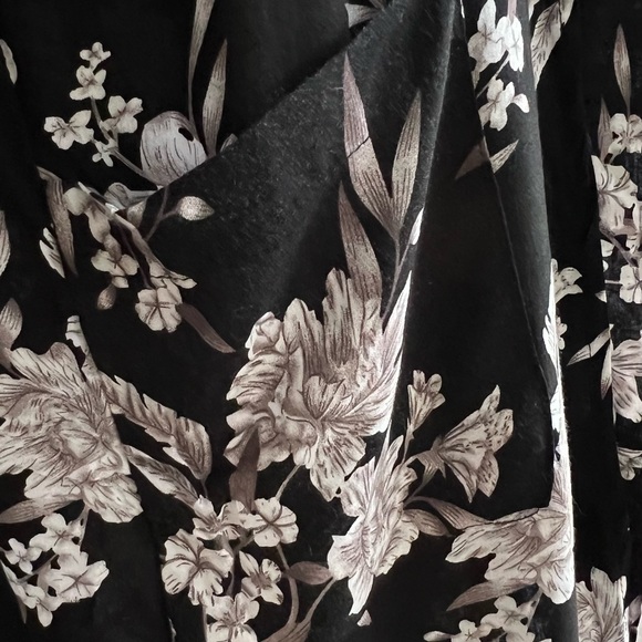 Spiritual Gangster Bold Boho Floral Print Black White Kimono Robe open Cardigan - Picture 8 of 11